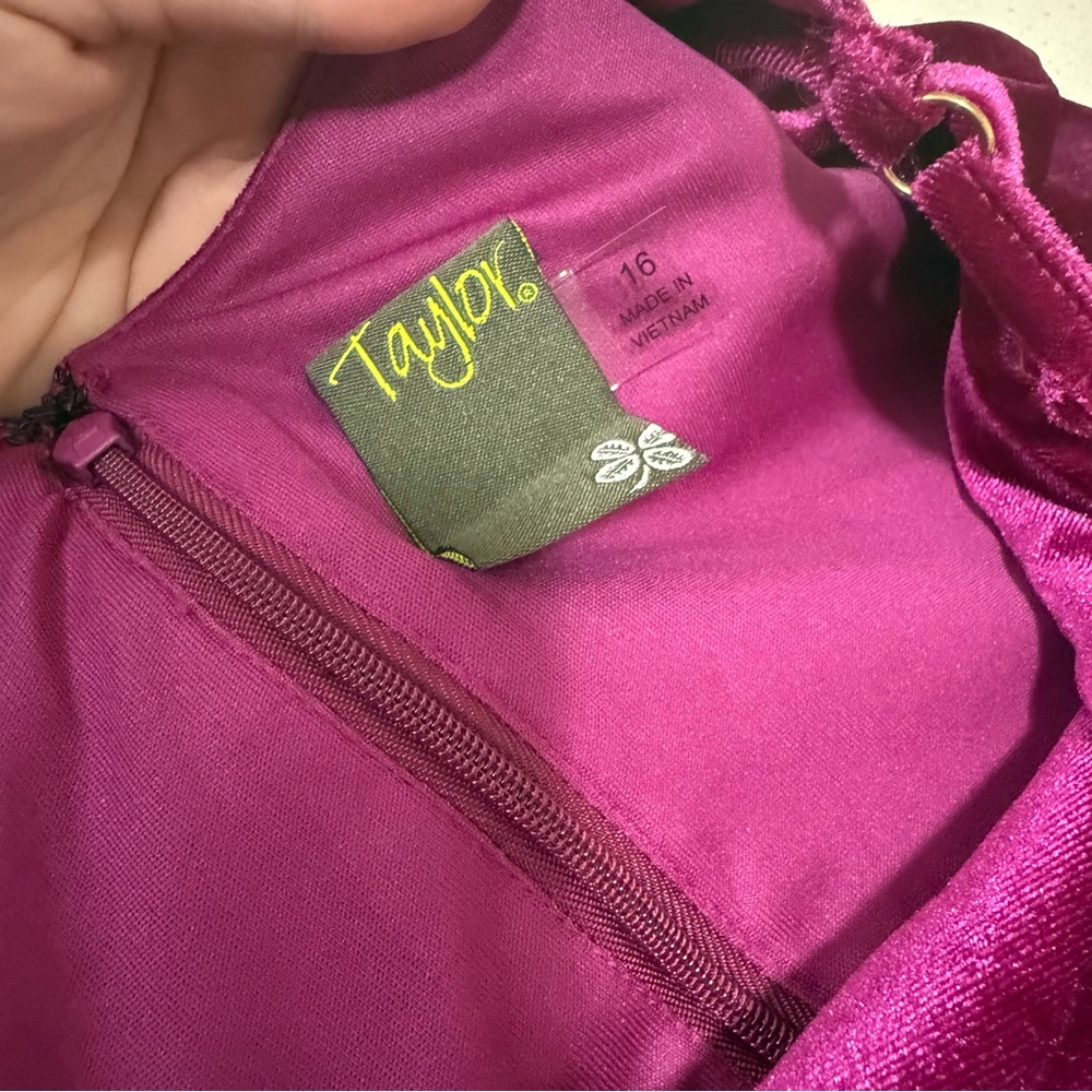 Taylor Velvet Pink Slip Dress with Elegant Draped Neck Women’s Size 16 - Picture 7 of 10